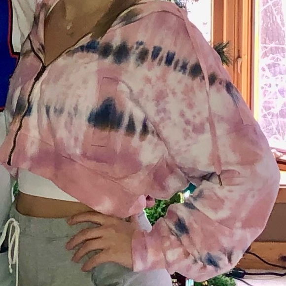 Young Fabulous & Broke Crop Hoodie Zip front Size M NWT - Picture 2 of 11